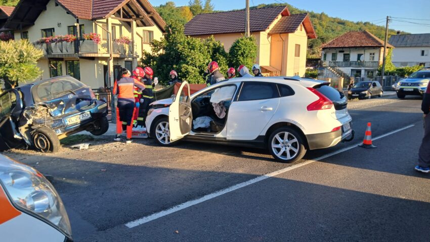 Accident grav pe DN7, în zona Bujoreni