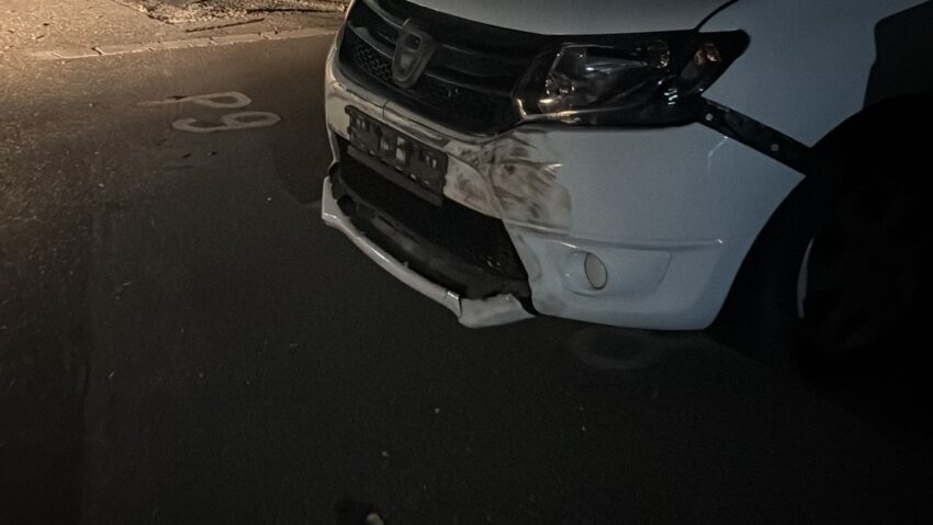 Un bărbat din Calafat a intrat cu mașina în curtea IPJ Dolj și a avariat șase autospeciale