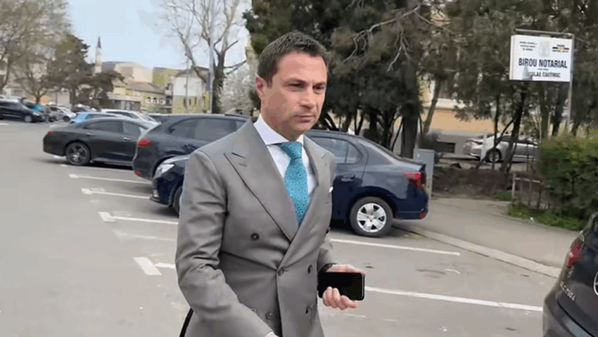 Primarul din Mangalia, reținut, cu suspiciunea că a luat mită de peste 500.000 de euro