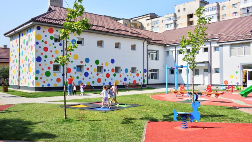 Râmnicu Vâlcea: Grădinița Ostroveni 3 – cele mai ample lucrări de modernizare de la construire