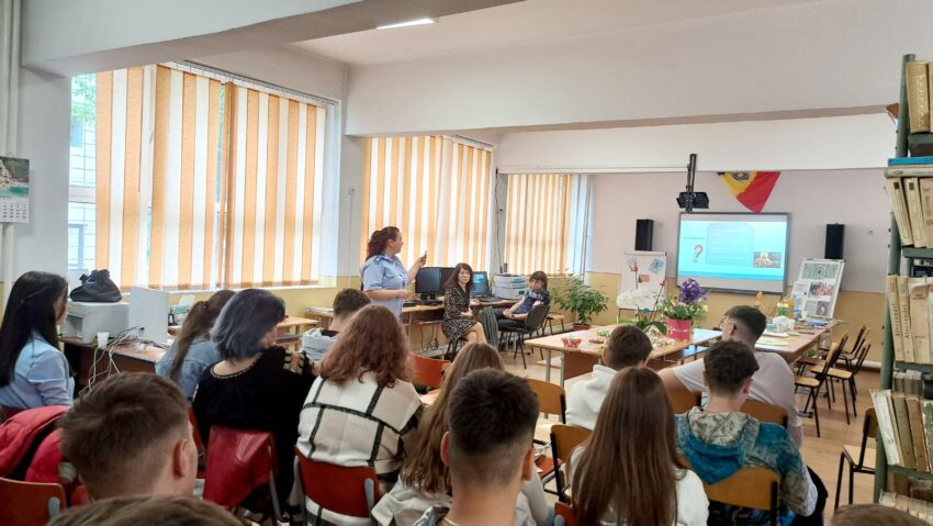 Jandarmeria Olt continuă programele educative pentru elevi în noul an școlar