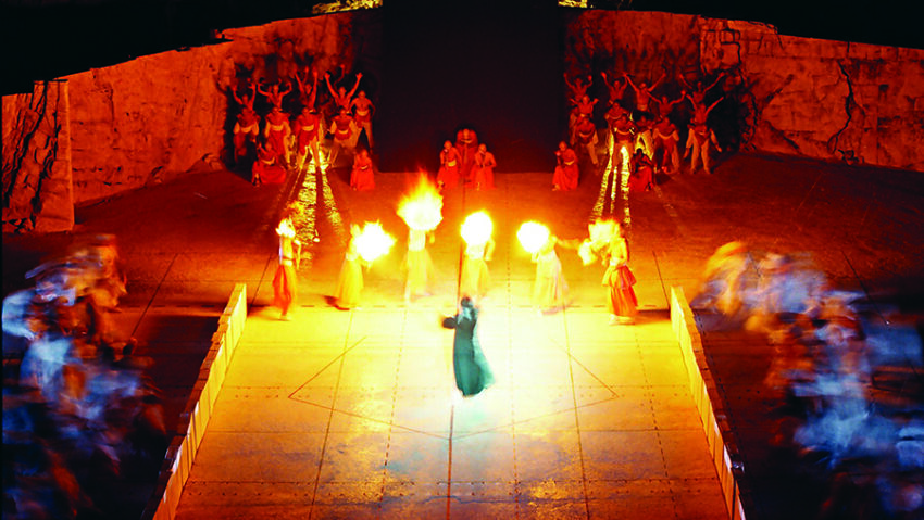 Expoziție a artistului fotograf Dorian Delureanu: 