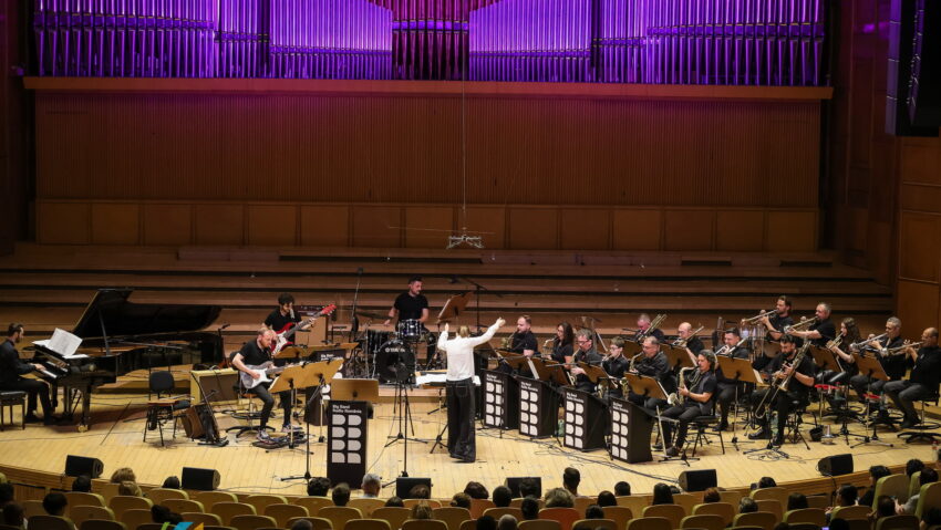 Big Band-ul Radio România și muzica formației Earth, Wind & Fire: concert cu dress-code, la Sala Radio