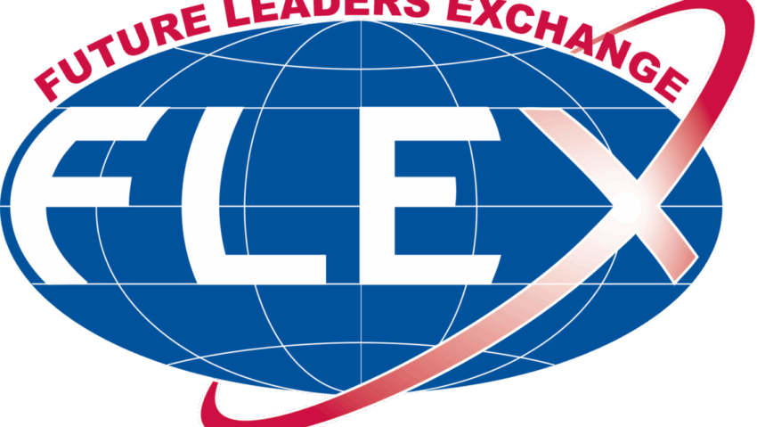 Liceenii români se pot înscrie pentru un loc în programul FLEX