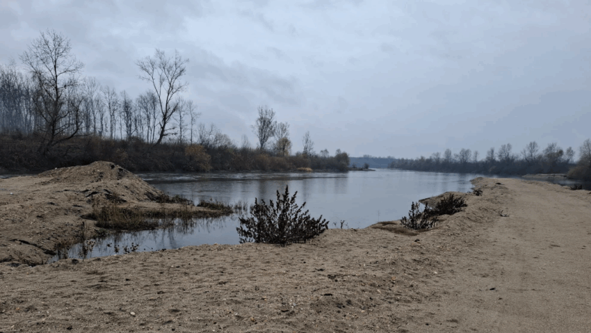 Dosar penal pentru exploatare ilegală de agregate minerale pe râul Jiu