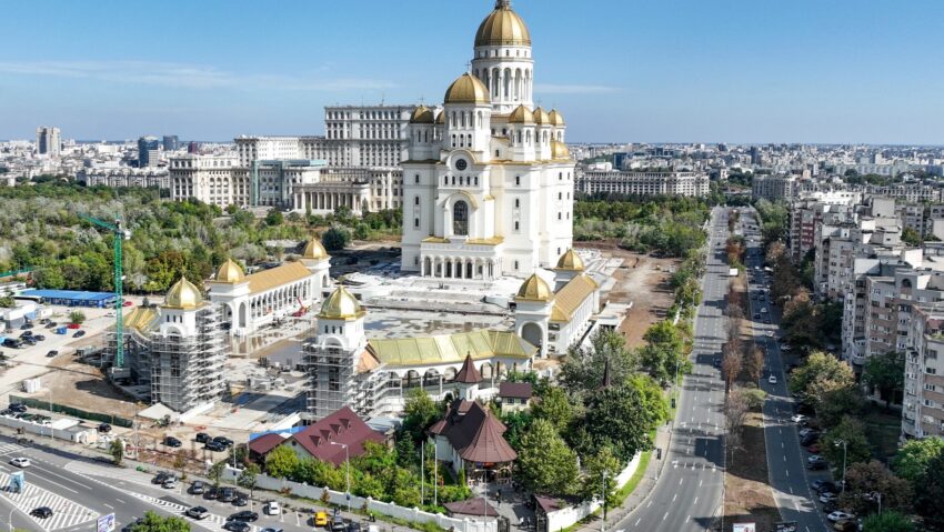 Catedrala Naţională se redeschide pentru public de sărbători