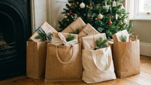 Peste 10.000 de cadouri pentru copiii din creșe, grădinițe și ciclul primar