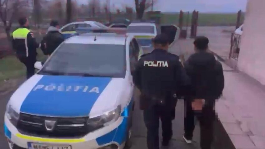Doi tineri din Craiova, reținuți pentru furt calificat și distrugere