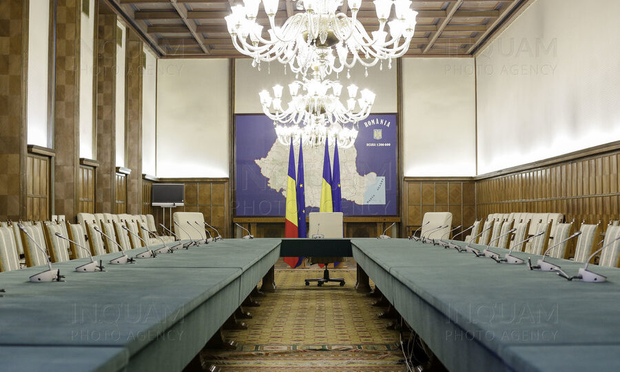 USR și-a nominalizat noii miniștri: Radu Miruță - la Apărare, Irineu Darău - la Economie