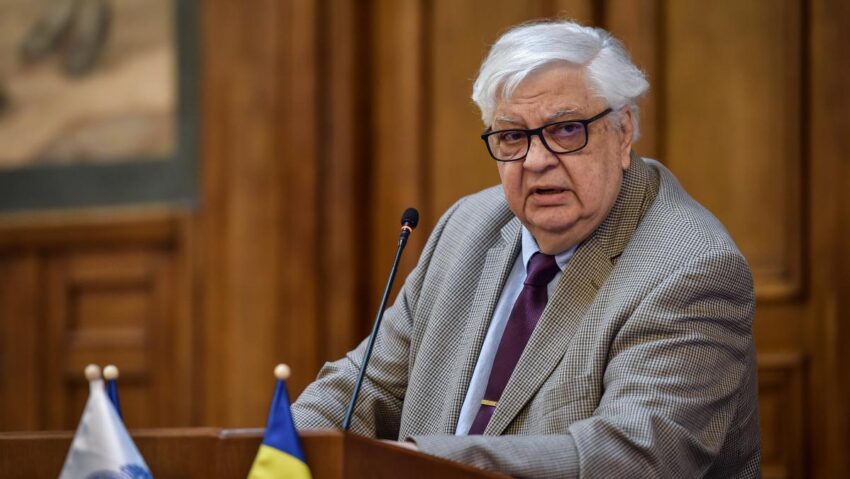 A murit Mircea Coşea. Profesorul universitar avea 83 de ani