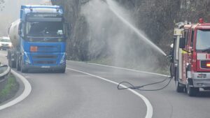 Circulația pe Valea Oltului rămâne blocată