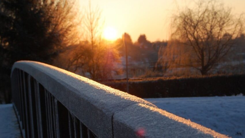 Valul de frig persistă până joi, în cea mai mare parte a ţării