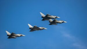 Miliarde de euro pentru apărarea României, aprobate de Comisia Europeană