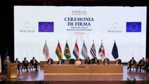 Parlamentul European trimite Acordul UE-Mercosur la Curtea de Justiţie a Uniunii Europene