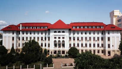 UMF Craiova marchează Ziua Europeană 112 prin iluminarea clădirilor în roșu