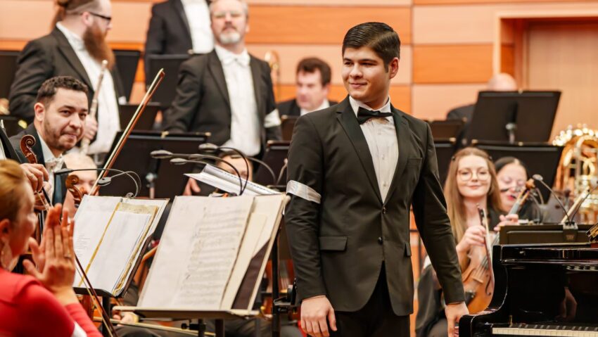 Recital special la Filarmonica Oltenia. Robert Bașcoveanu urcă pe scenă