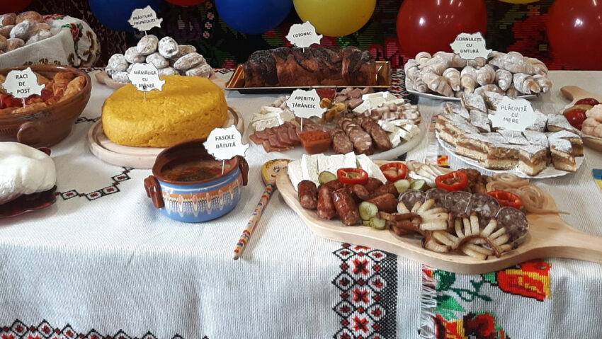 Dolj/Muzică de fanfară, film și bucate tradiționale, de Dragobete, la Desa