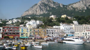 Insula italiană Capri va interzice accesul grupurilor de peste 40 de persoane