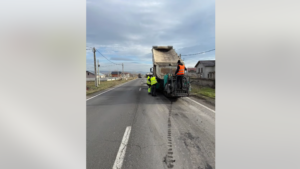 Lucrări pe DN56A, în localitatea Șimian