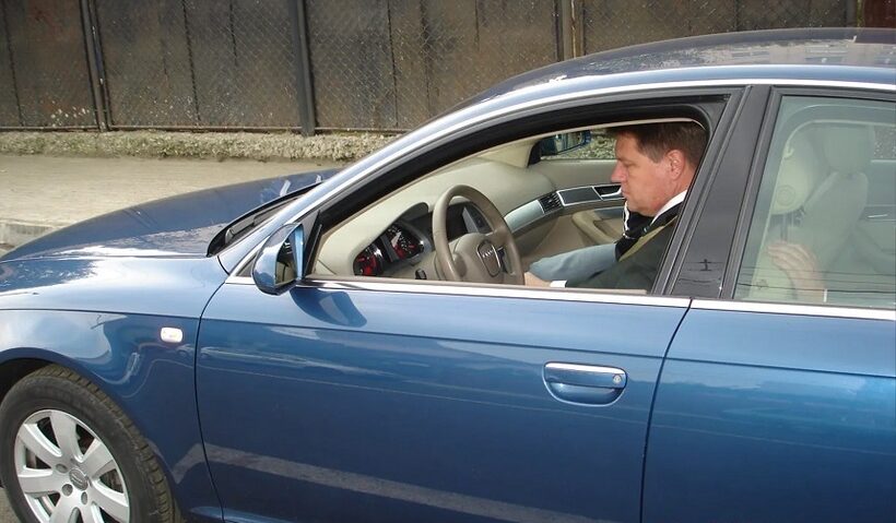 Primăria Sibiu scoate la licitaţie o maşină de protocol a preşedintelui Klaus Iohannis