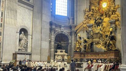 Vatican/Liturghia va fi tradusă live, cu ajutorul AI, de săptămâna viitoare