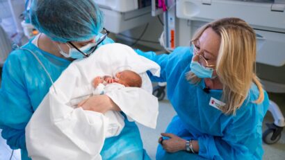 Depresia postnatală, risc real după naștere: prematuritatea și spitalizarea prelungită cresc vulnerabilitatea mamelor