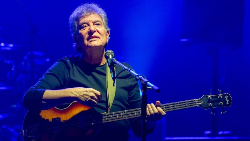 A murit Iulian Mugurel Vrabete, basistul trupei Holograf