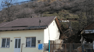 Ajutoare de urgență și containere de locuit pentru persoanele afectate de alunecarea de teren din municipiul Slatina