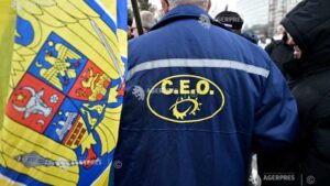 Gorj: Sute de mineri protestează la Târgu Jiu, în faţa sediului Complexului Energetic Oltenia