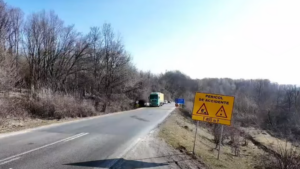 Lucrările de consolidare au fost reluate pe DN 67, în zona Polovragi