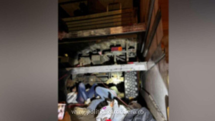 21 de migranți descoperiți ascunși într-un ansamblu rutier la Calafat