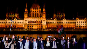 Schimbare majoră în Ungaria: victoria lui Peter Magyar zguduie scena politică dominată de Viktor Orbán