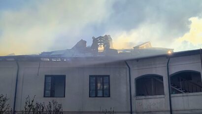 Incendiu devastator la Mănăstirea Bistrița. O femeie a fost găsită carbonizată