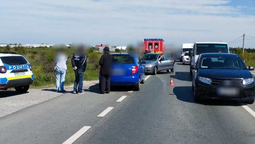 Coliziune pe DN 65F între un șofer de 84 de ani și un motociclist de 67