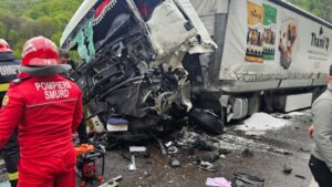 Circulație blocată pe DN 7, în zona Brezoi