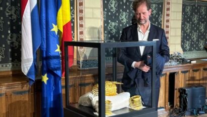 Coiful de la Coţofeneşti şi cele două brăţări dacice au fost prezentate public la Muzeul Drents