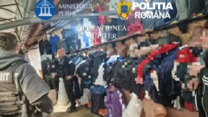Produse contrafăcute descoperite de polițiștii mehedințeni