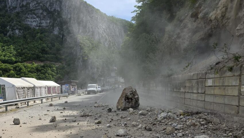 Mehedinți: circulație cu restricții pe DN 57, în zona localității Dubova