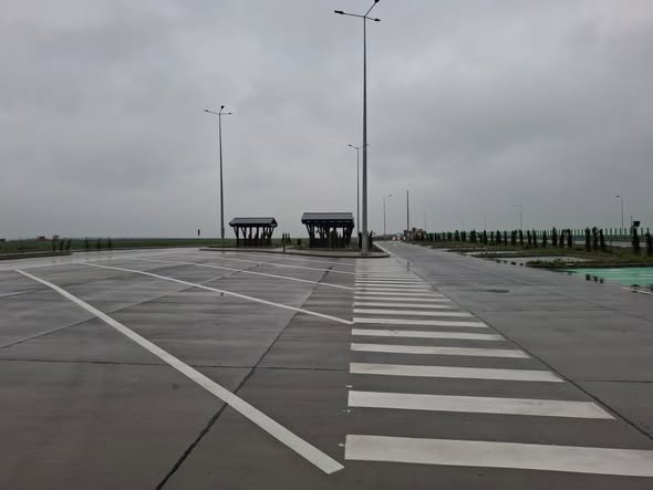 Două noi parcări cu spații de servicii, deschise pe DEx 12 Craiova – Pitești