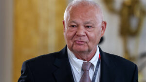 Președintele Poloniei și secretarul general al NATO ajung la București înaintea Summitului B9
