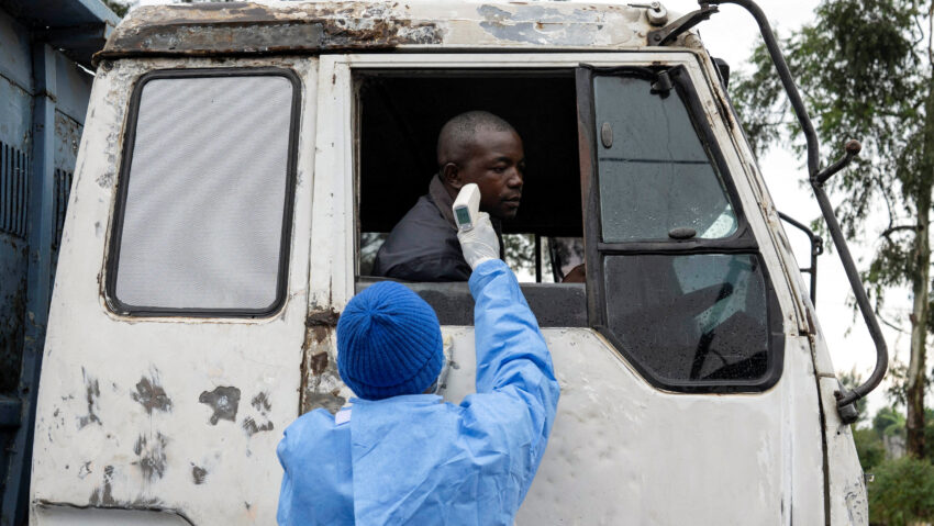 Alertă internațională după explozia cazurilor de Ebola din Congo. Numărul morților crește rapid