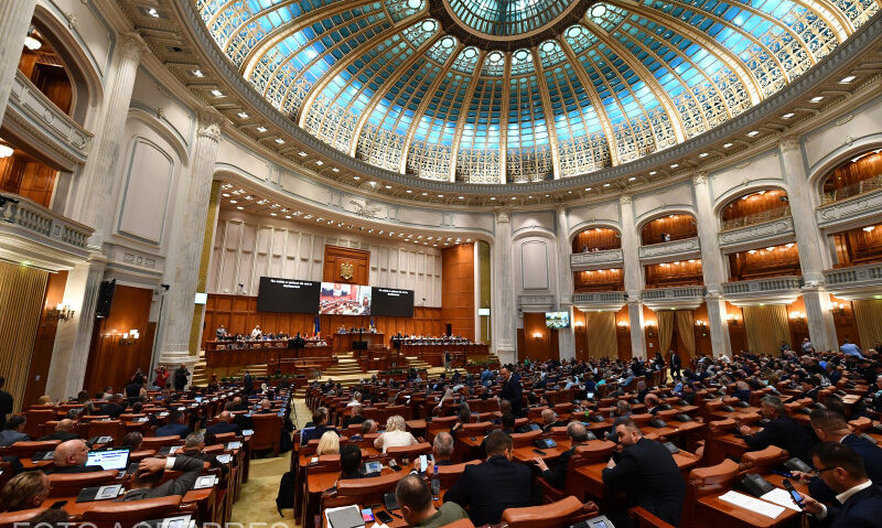 Parlament/Guvernul Bolojan, la votul decisiv