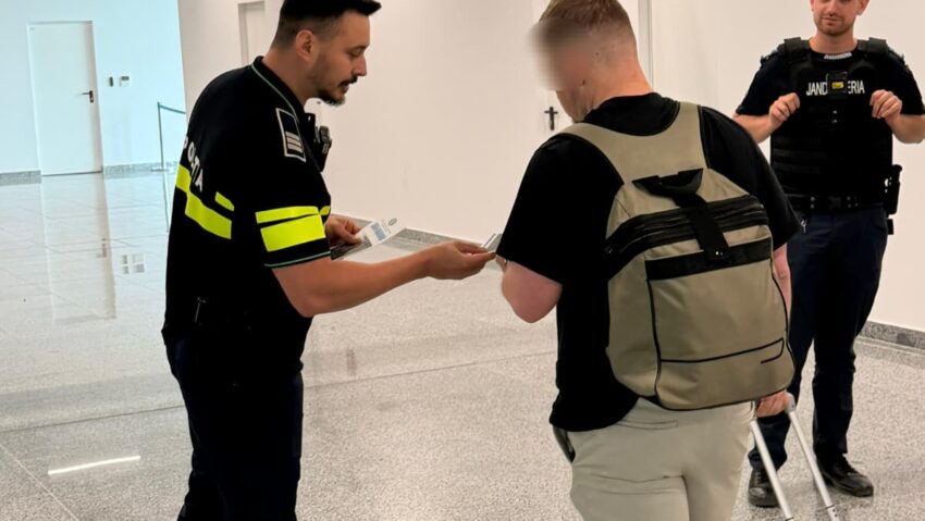 Acțiune antidrog în Aeroportul Craiova