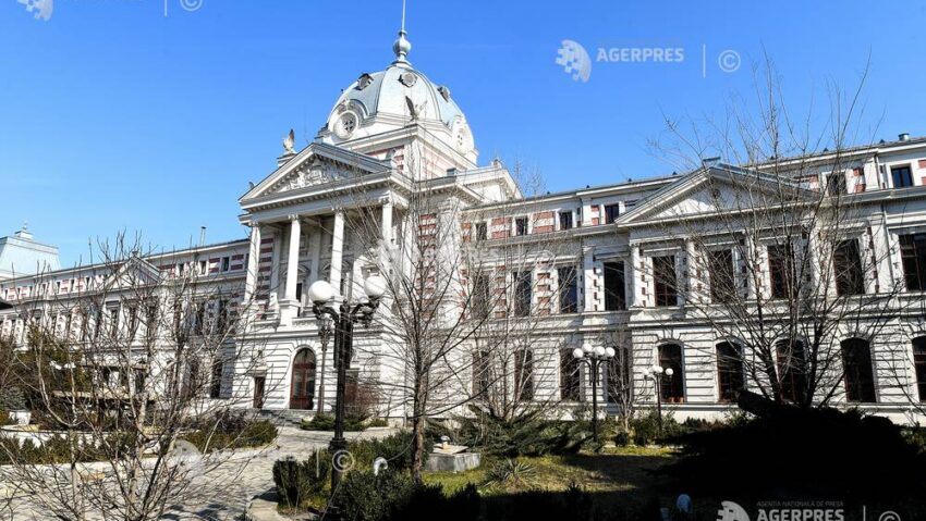 Senatul a respins propunerea USR de desfiinţare a Academiei de Știinţe Medicale
