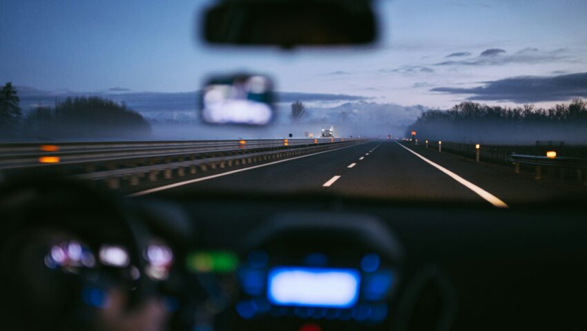 Șoferii cu permis categoria B ar putea conduce vehicule mai grele de 3,5 tone