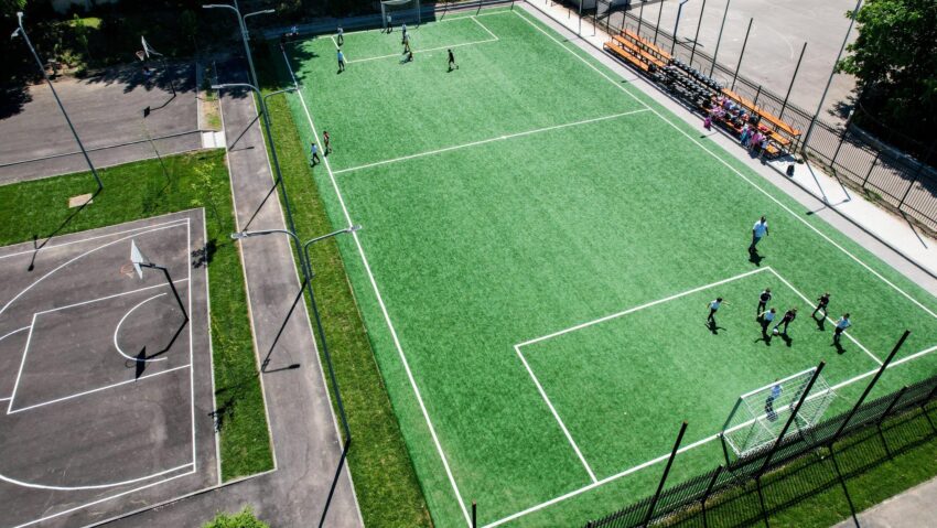 Craiova: Baza sportivă exterioară de la Colegiul Național „Carol I” a fost modernizată