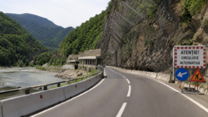Restricția de circulație de pe Valea Oltului, ridicată temporar