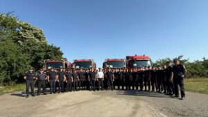 40 de pompieri români pleacă în Franța pentru a sprijini intervențiile la incendiile de pădure