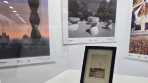 Schița Coloanei fără Sfârșit, realizată de Constantin Brâncuși, a fost expusă la Parlamentul European