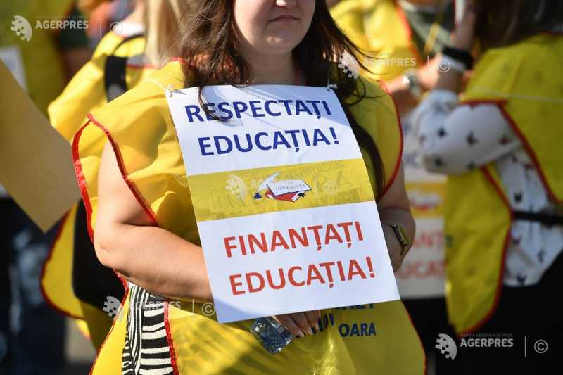 Sindicatele din educație solicită retragerea proiectului legii salarizării unitare